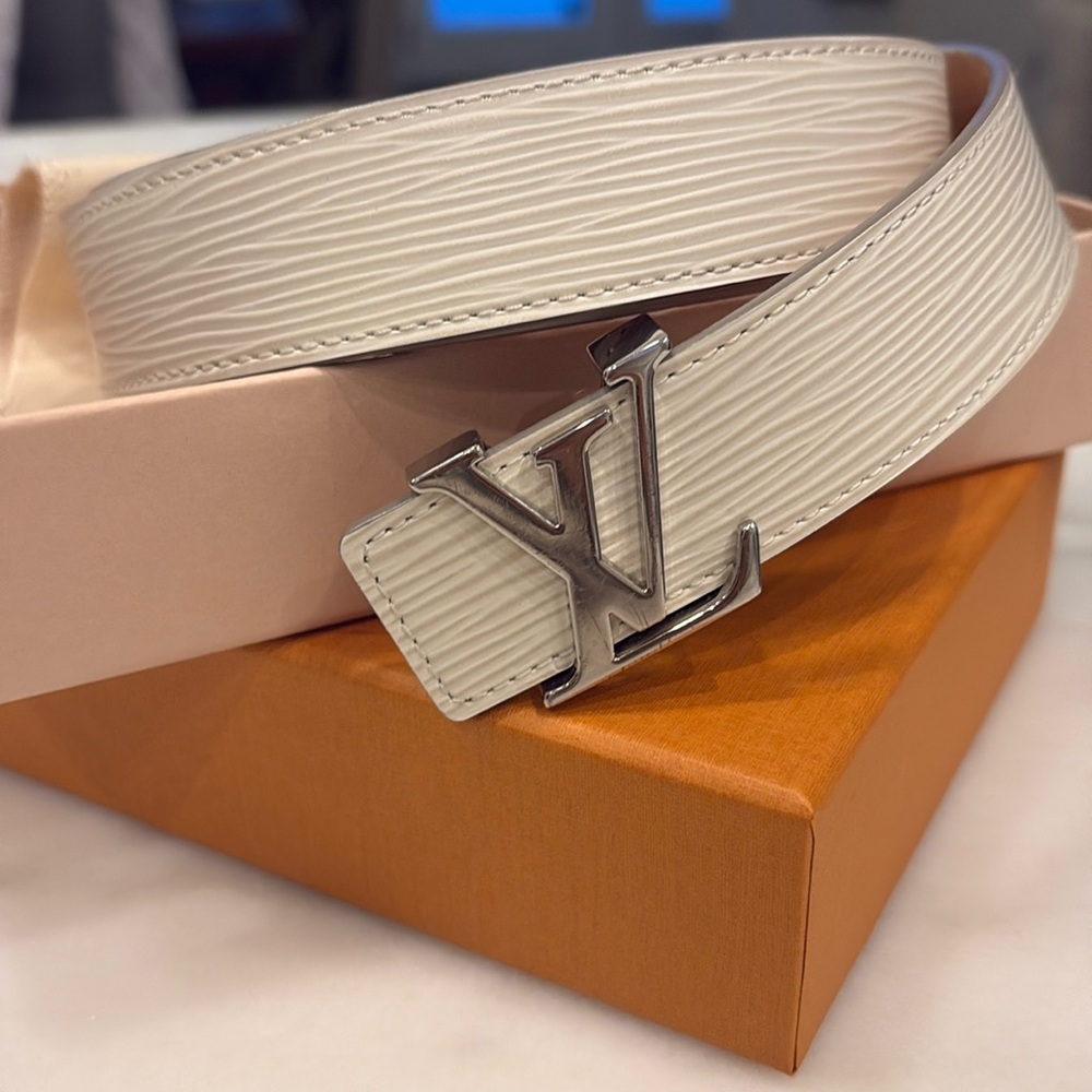 Louis Vuitton Epi leather belt